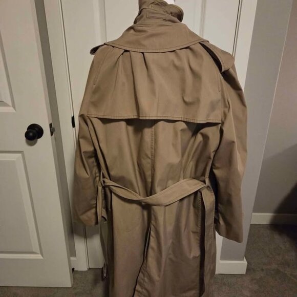 Vintage London Fog double breasted trench coat belted - Picture 2 of 10